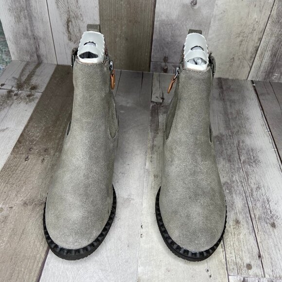 NWT Gentle Souls Best Buckle Chelsea Boots Size 5 - Picture 6 of 6